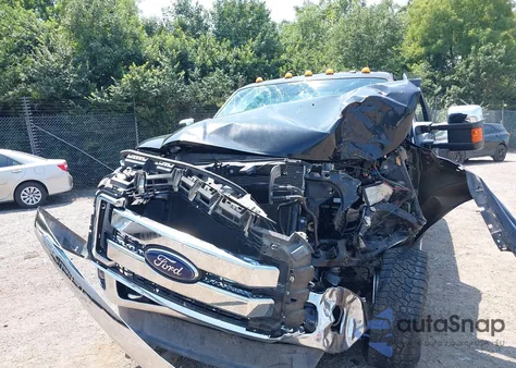 2016 Ford F-250 Xlt from USA, damaged, VIN 1FT7W2B64GEC00290